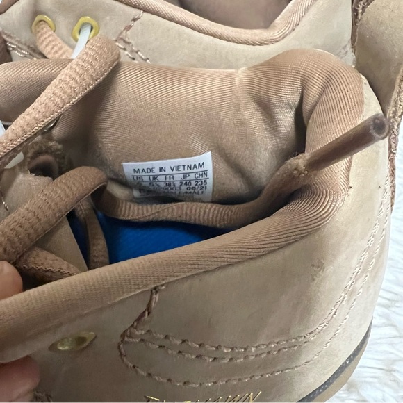 Brand new Adidas tyshawn jones shoes h04928 sz 6 suede - Picture 6 of 10